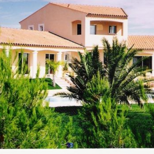  Annonces LOCATION PALAVAS : Maison / Villa | GUZARGUES (34820) | 360 m2 | 950 000 € 
